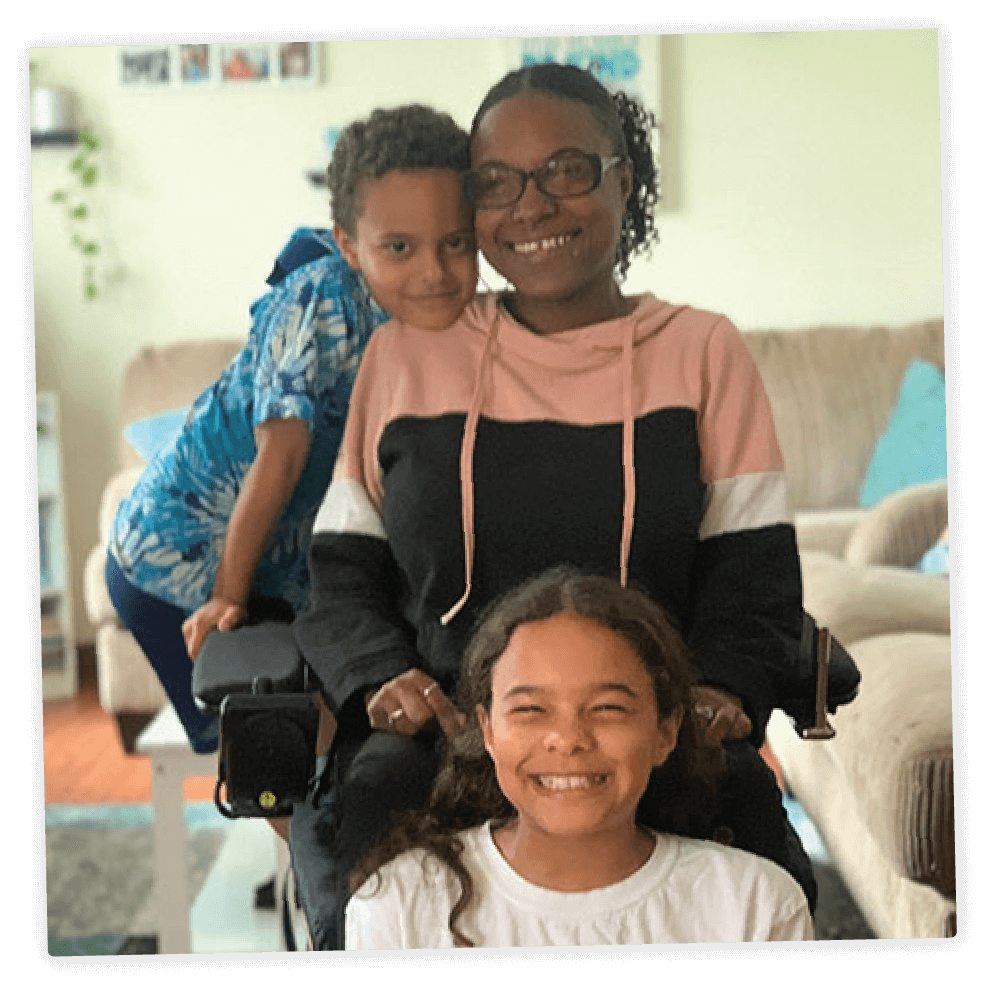 Jasmine, living with SMA and her family